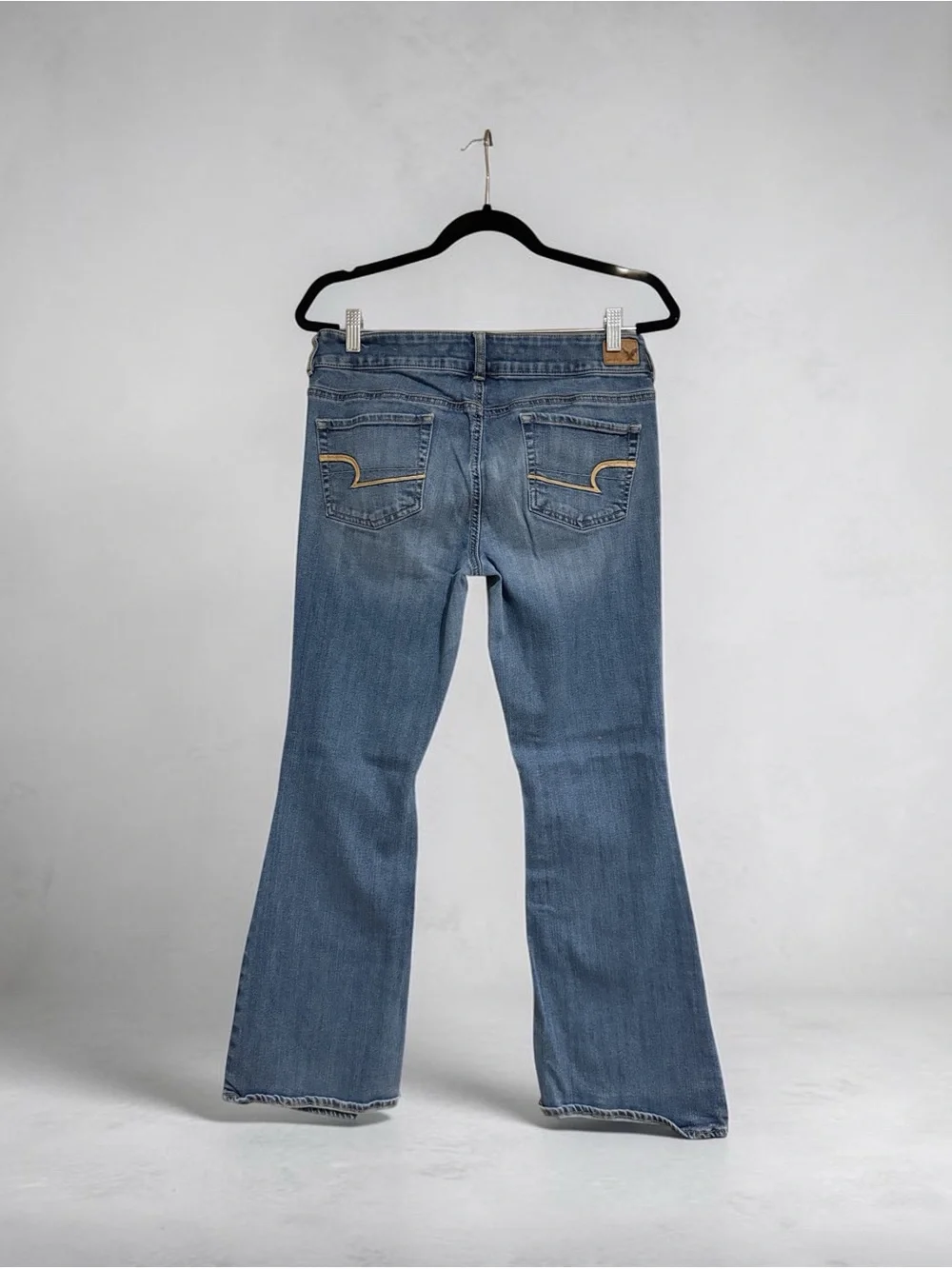 American Eagle Artist Super Stretch Bootcut Jeans Size 10 Short Medium Wash